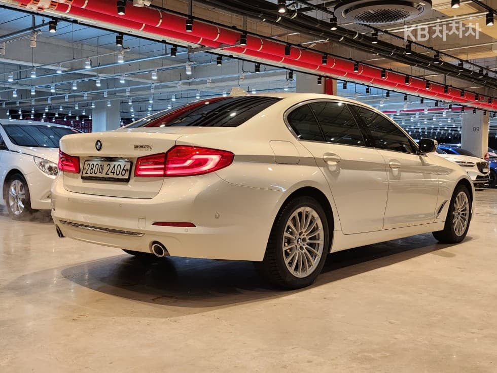 BMW 올Нов5 Серия (G30)520i Luxury - 4