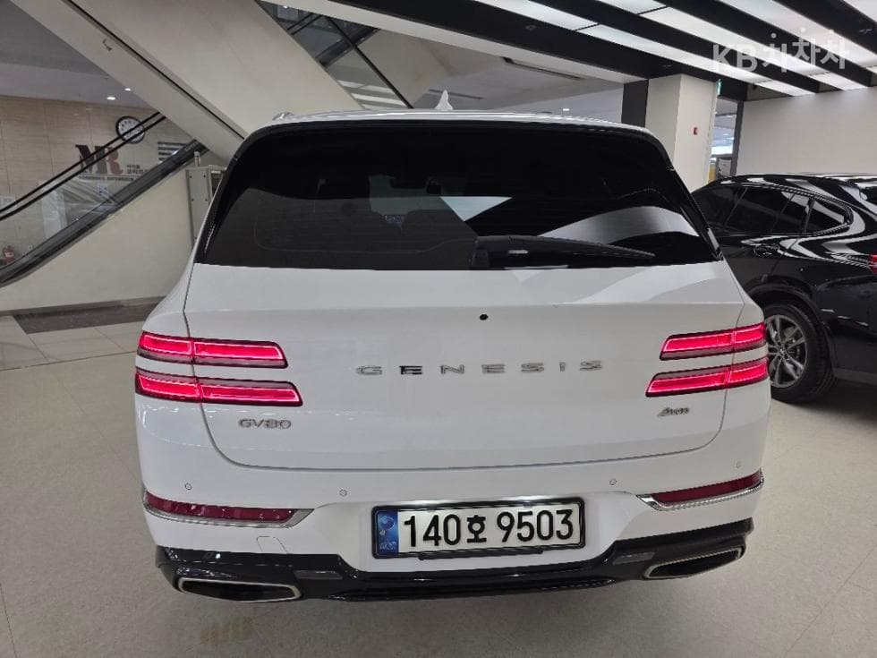 Genesis GV802.5 Turbo Gasoline AWD - 7