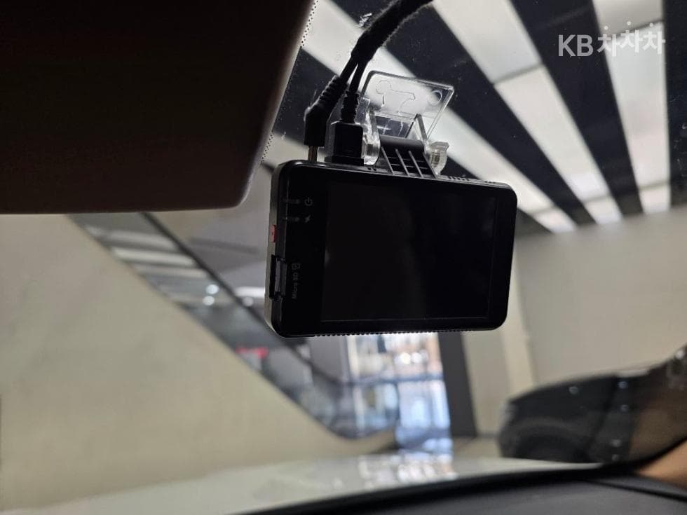 Genesis GV802.5 Turbo Gasoline AWD - 15