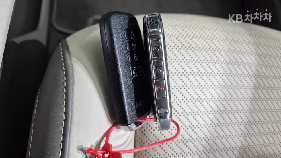 Киа Канивал 4-то поколениеG3.5 GDI 9-местен Signature - 19