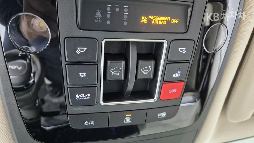 Киа Канивал 4-то поколениеG3.5 GDI 9-местен Signature - 23