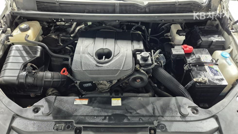 КейДжи Мобилити 코란도 투리스모11-местен 2WD KX - 24