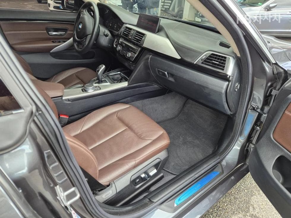 BMW 4시리즈 (F32)420d 그란Купе F36 Лукс 라Местен - 5