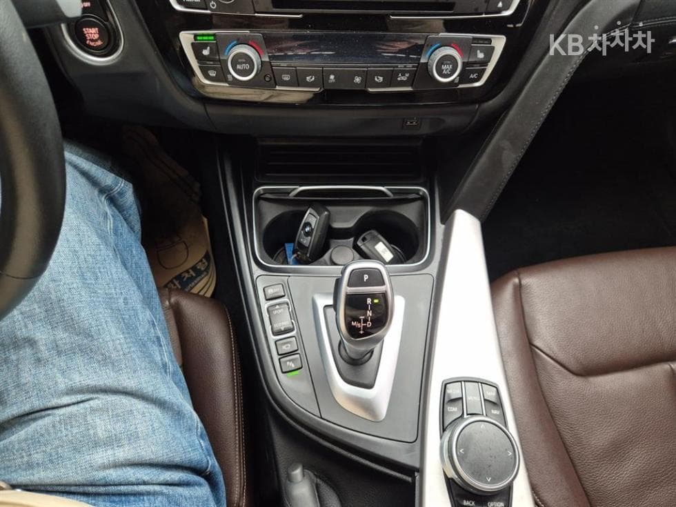 BMW 4시리즈 (F32)420d 그란Купе F36 Лукс 라Местен - 17