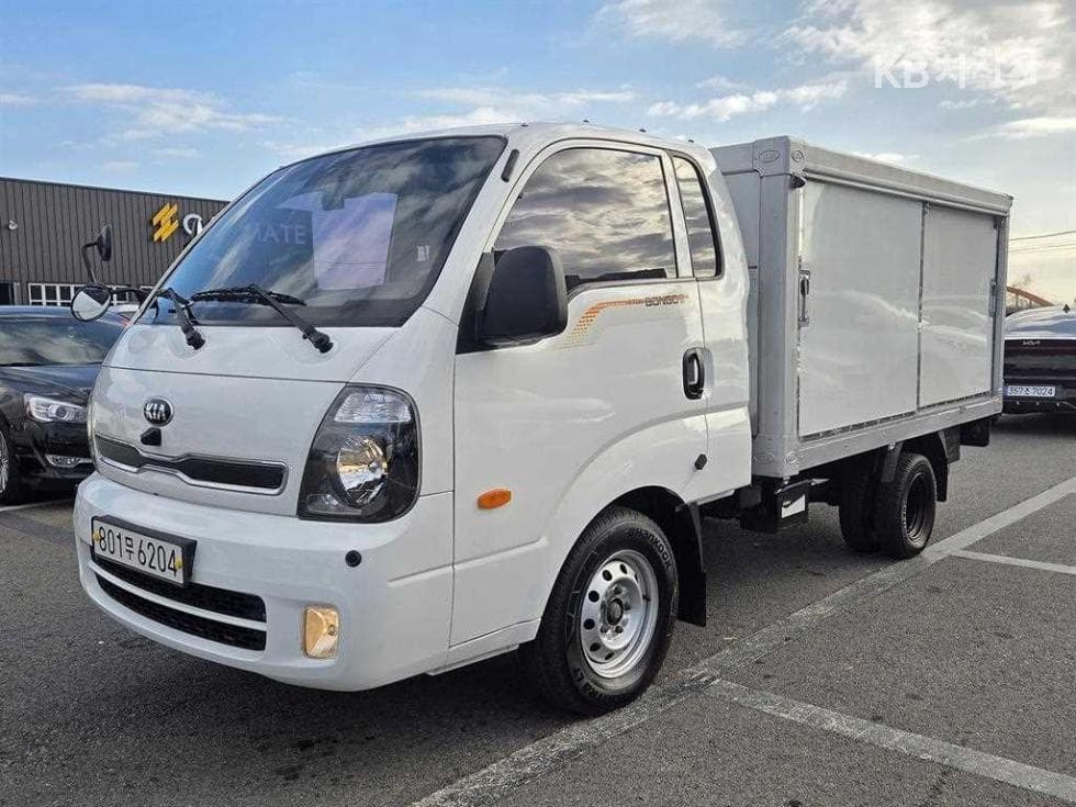 Киа Бонго 3 (лек) 1 тон Box Truck Удължено междуосие 저상형 Королевска кабина Deluxe - Image 1