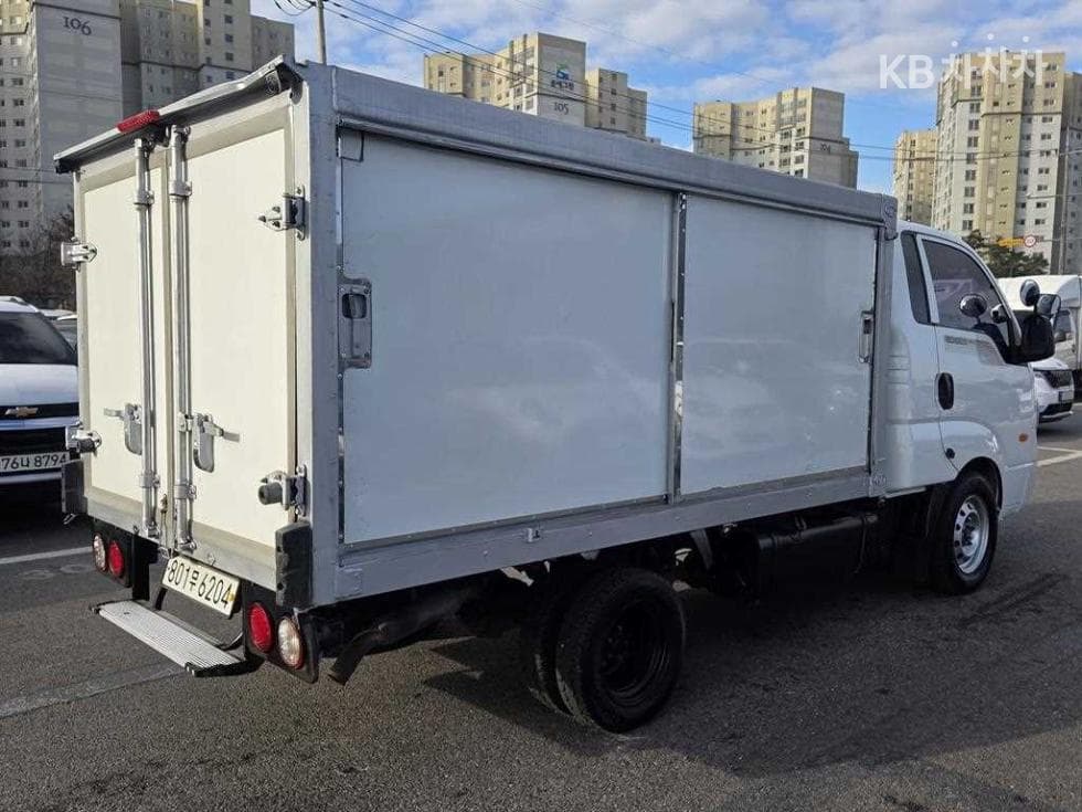 Киа Бонго 3 (лек)1 тон Box Truck Удължено междуосие 저상형 Королевска кабина Deluxe - 2