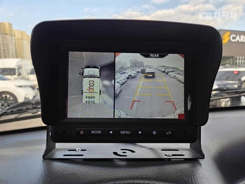 Киа Бонго 3 (лек)1 тон Box Truck Удължено междуосие 저상형 Королевска кабина Deluxe - 11