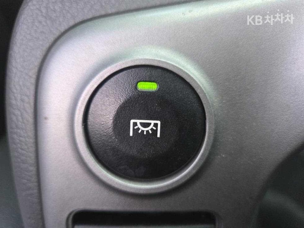 Киа Бонго 3 (лек)1 тон Box Truck Удължено междуосие 저상형 Королевска кабина Deluxe - 15