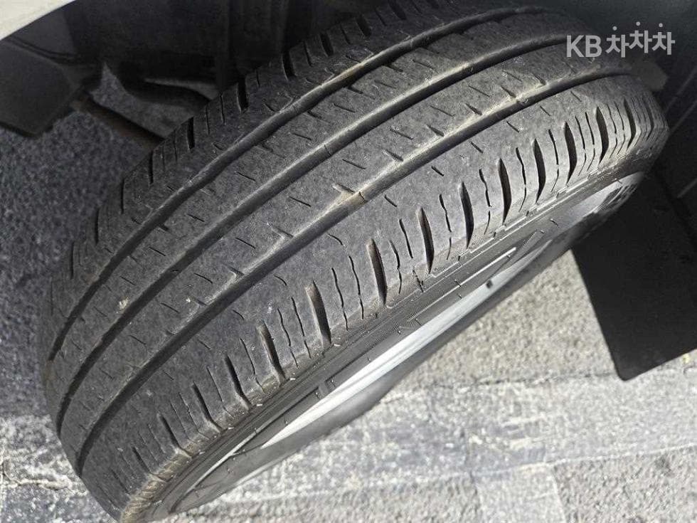 Киа Бонго 3 (лек)1 тон Box Truck Удължено междуосие 저상형 Королевска кабина Deluxe - 19