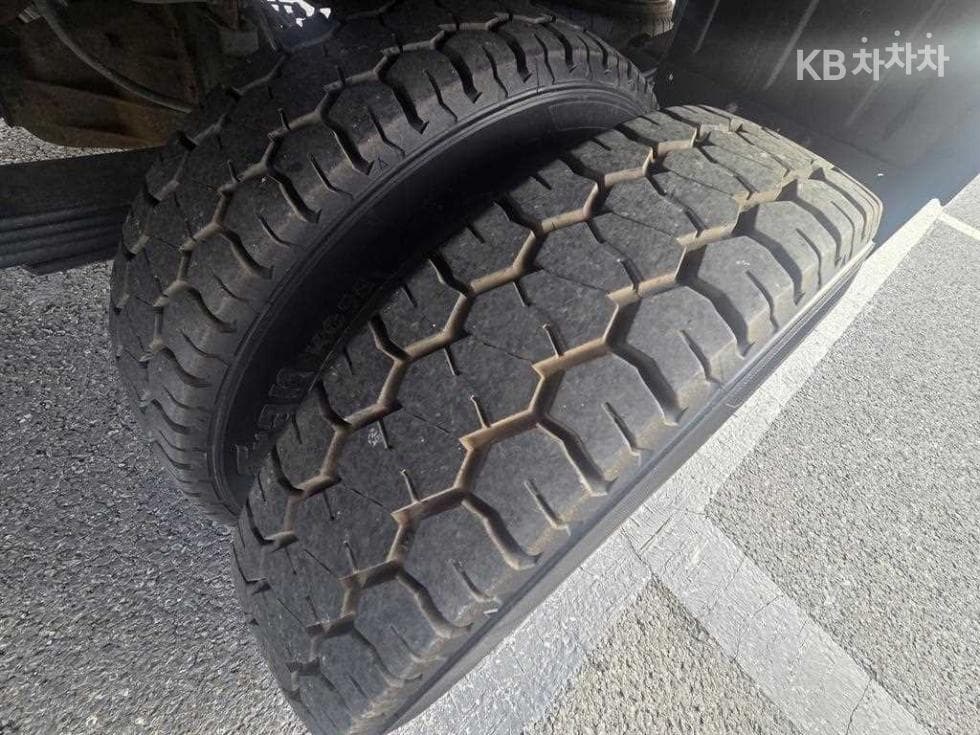 Киа Бонго 3 (лек)1 тон Box Truck Удължено междуосие 저상형 Королевска кабина Deluxe - 20