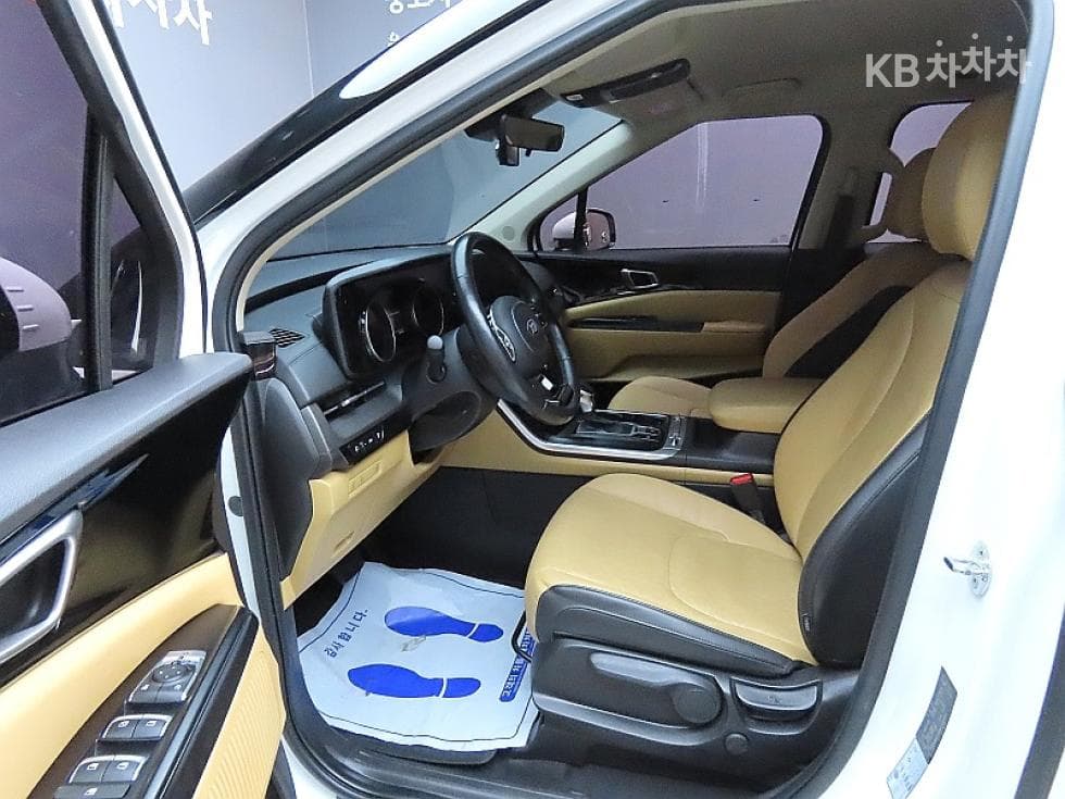 Kia Carnival 4th generationD2.2 9-seater Prestige - 10