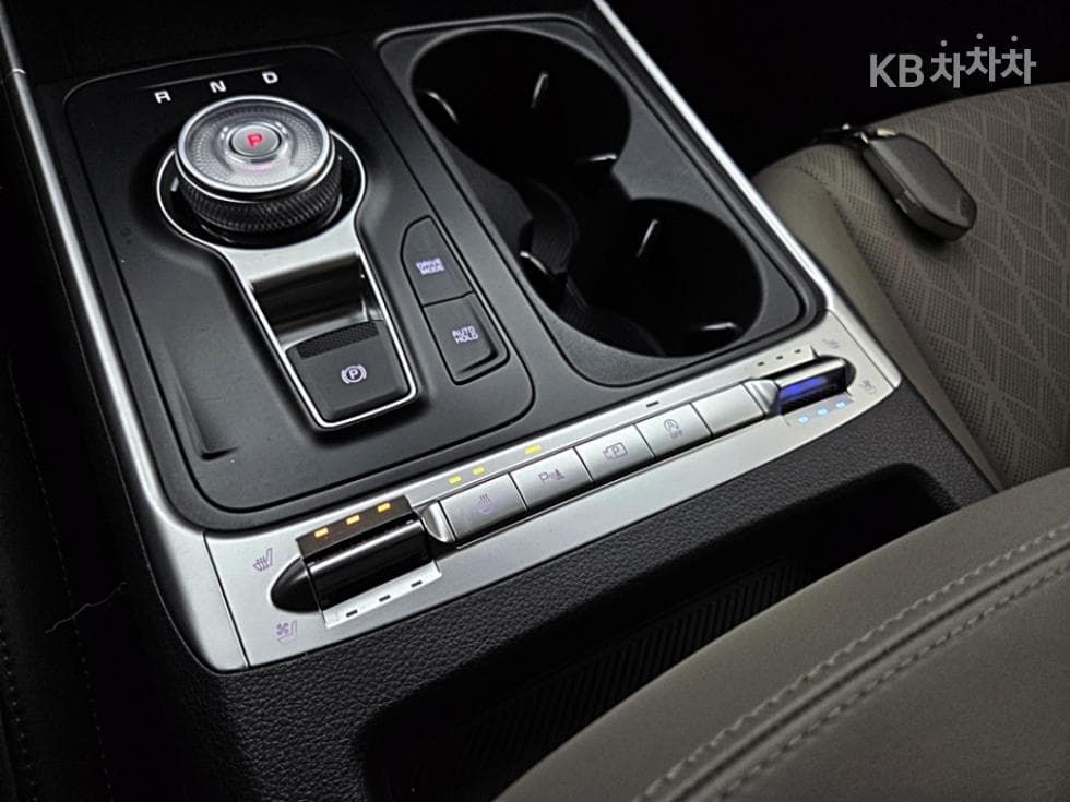 Киа The New (фейслифт) Канивал 4-то поколениеD2.2 9-местен Престиж - 21