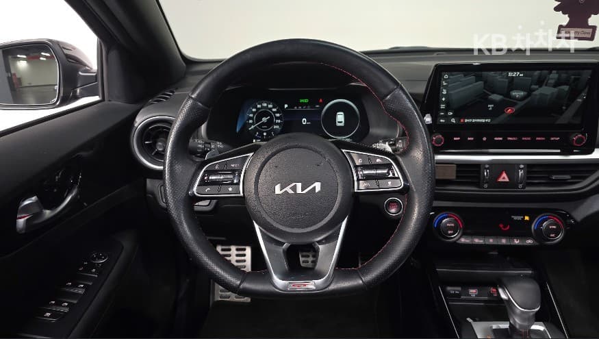 Киа The New (фейслифт) K3 GT(BD)1.6 Турбо Бензин Директ Инжекция 5-врати Signature - 13