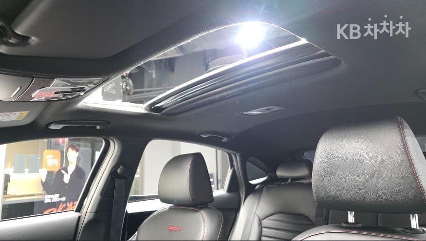 Киа The New (фейслифт) K3 GT(BD)1.6 Турбо Бензин Директ Инжекция 5-врати Signature - 18