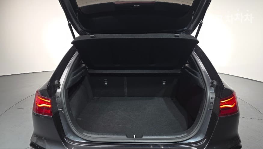 Киа The New (фейслифт) K3 GT(BD)1.6 Турбо Бензин Директ Инжекция 5-врати Signature - 20