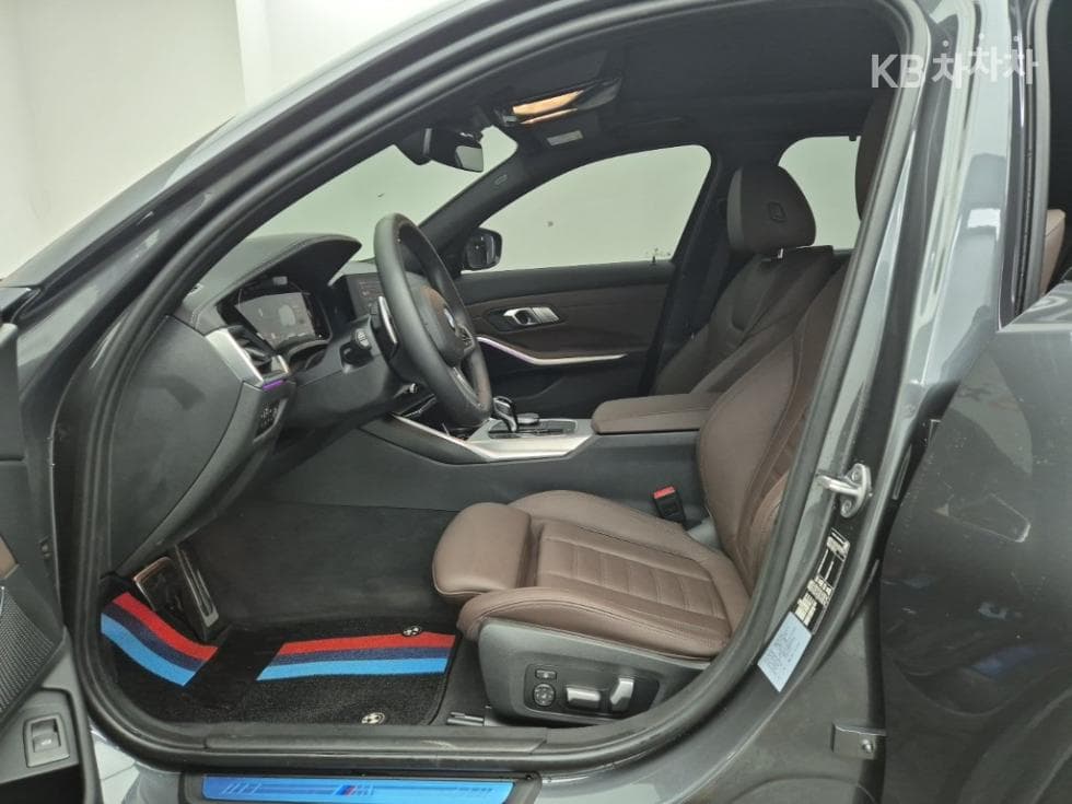 BMW 3 Серия (G20)320i Touring M Sport - 11