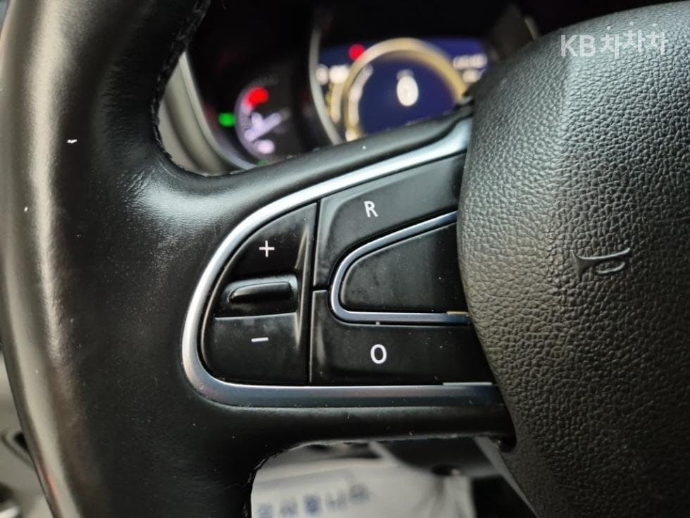 Рено Корея QM6Бензин 2.0 2WD RE Стандартен - 15