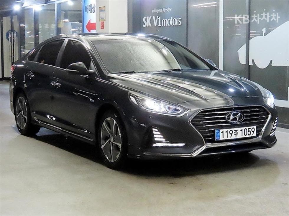 Hyundai Sonata New Rise Hybrid 2.0 HEV Premium - Image 1