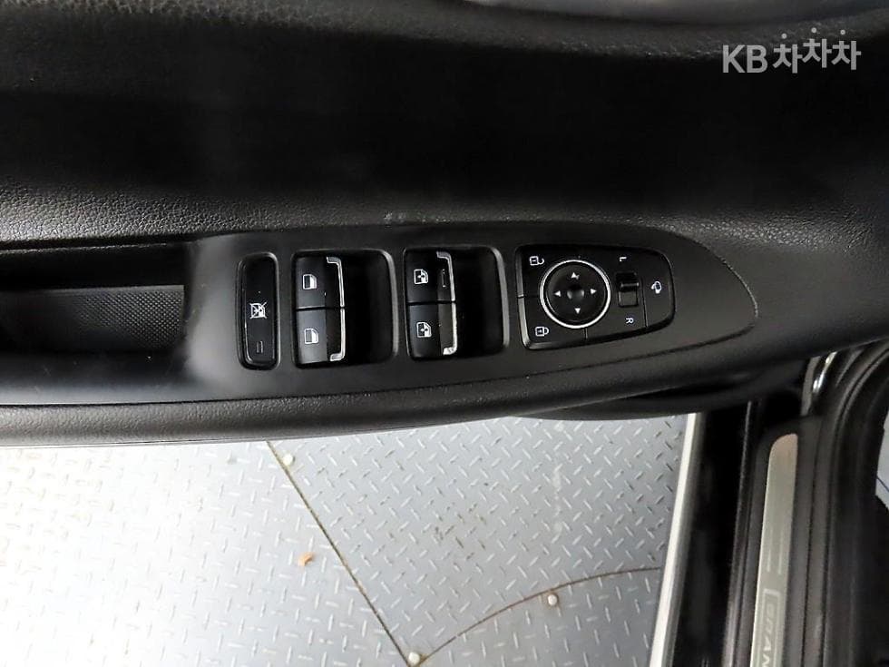 Хюндай Grandeur (Azera)IG3.0 LPi Modern - 11