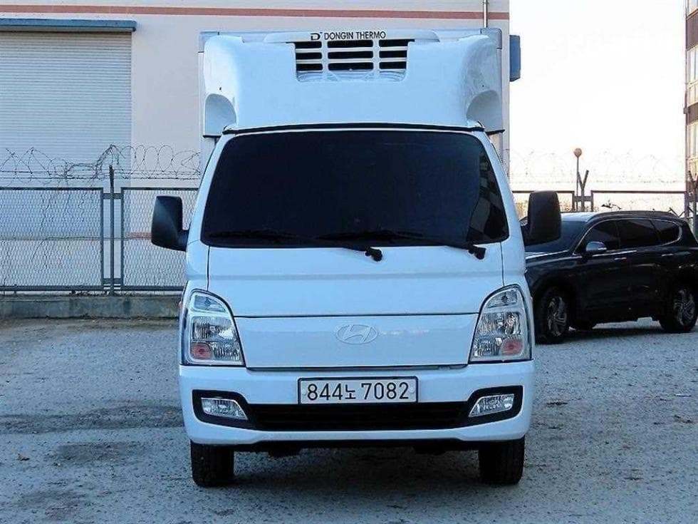 Hyundai Porter 2 LPG 하이냉동Top (Cargo)차 Extra Long Super Cab Smart - Image 1