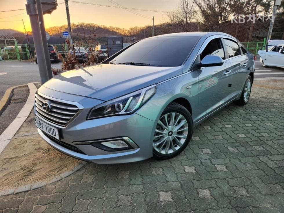 Хюндай Соната LF 2.0 Стил Специал (специален признак/издание) - Image 1