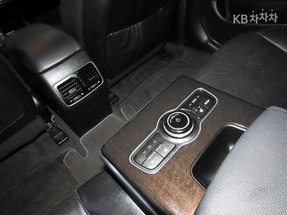Kia The New (facelift) K7LPI 3.0 Luxury 영업용 - 17