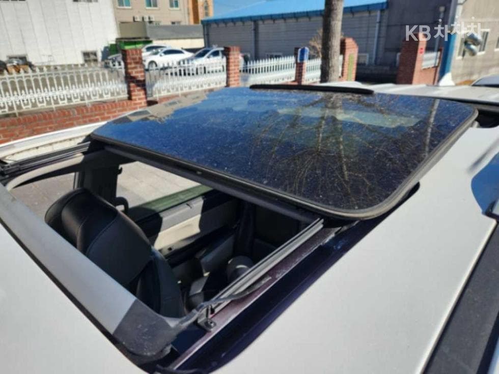 Kia All New Carnival9-seater 2.2 Diesel Prestige - 3