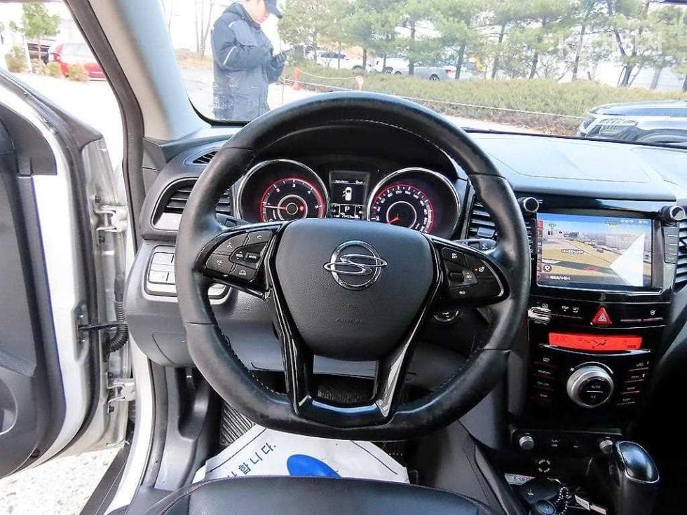 KG Mobility Tivoli Air2WD IX - 8