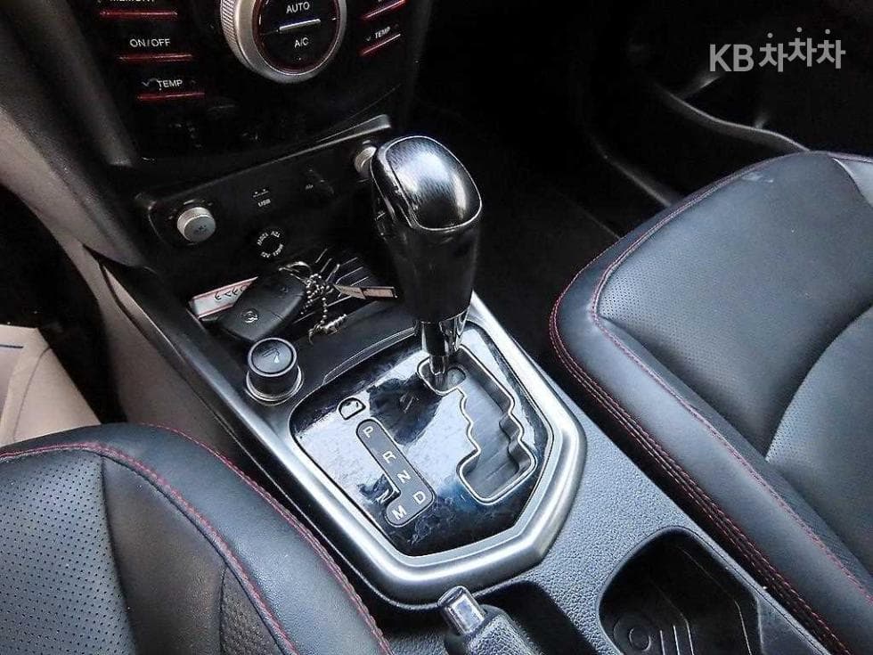 KG Mobility Tivoli Air2WD IX - 10