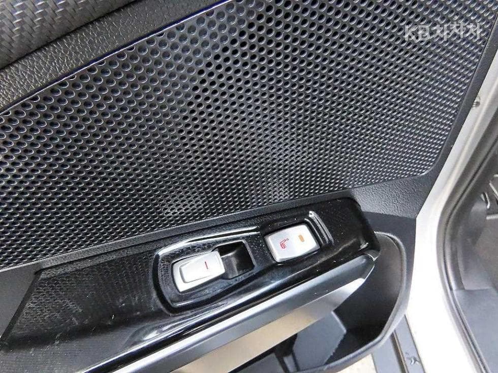 KG Mobility Tivoli Air2WD IX - 18