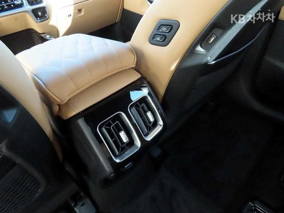 Киа Sorento 4-то поколение2.2 Дизел 2WD Signature - 16