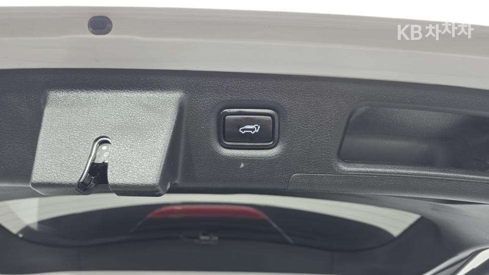 Хюндай The New (фейслифт) Санта Фе TMДизел 2.2 2WD Престиж - 17