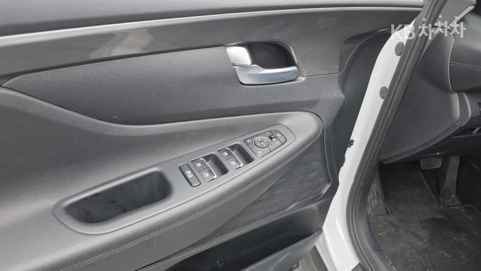 Хюндай The New (фейслифт) Санта Фе TMДизел 2.2 2WD Престиж - 19