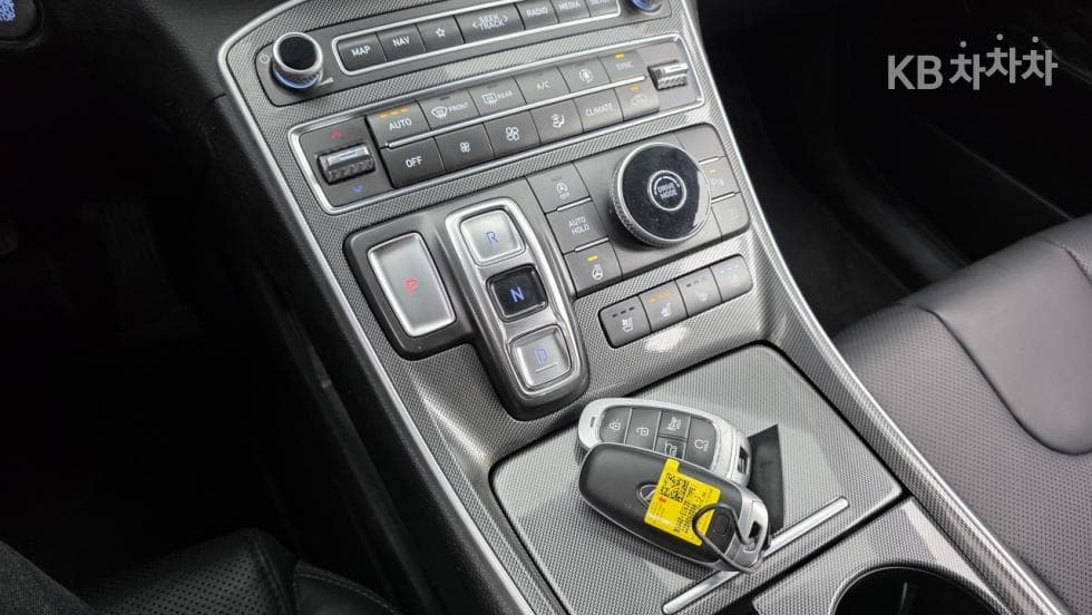 Хюндай The New (фейслифт) Санта Фе TMДизел 2.2 2WD Престиж - 22