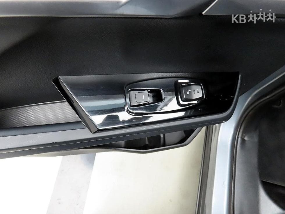 КейДжи Мобилити 토레스(J100)1.5 GDI Турбо T7 - 12