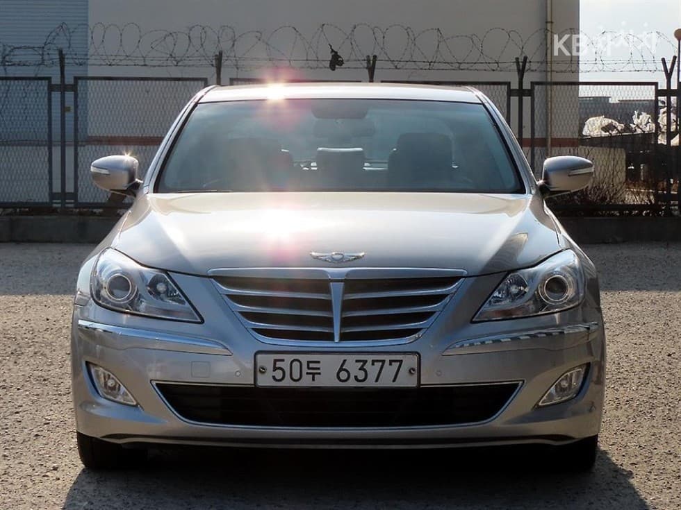 Хюндай Дженезис BH330 PREMIUM Стандартен - Image 1