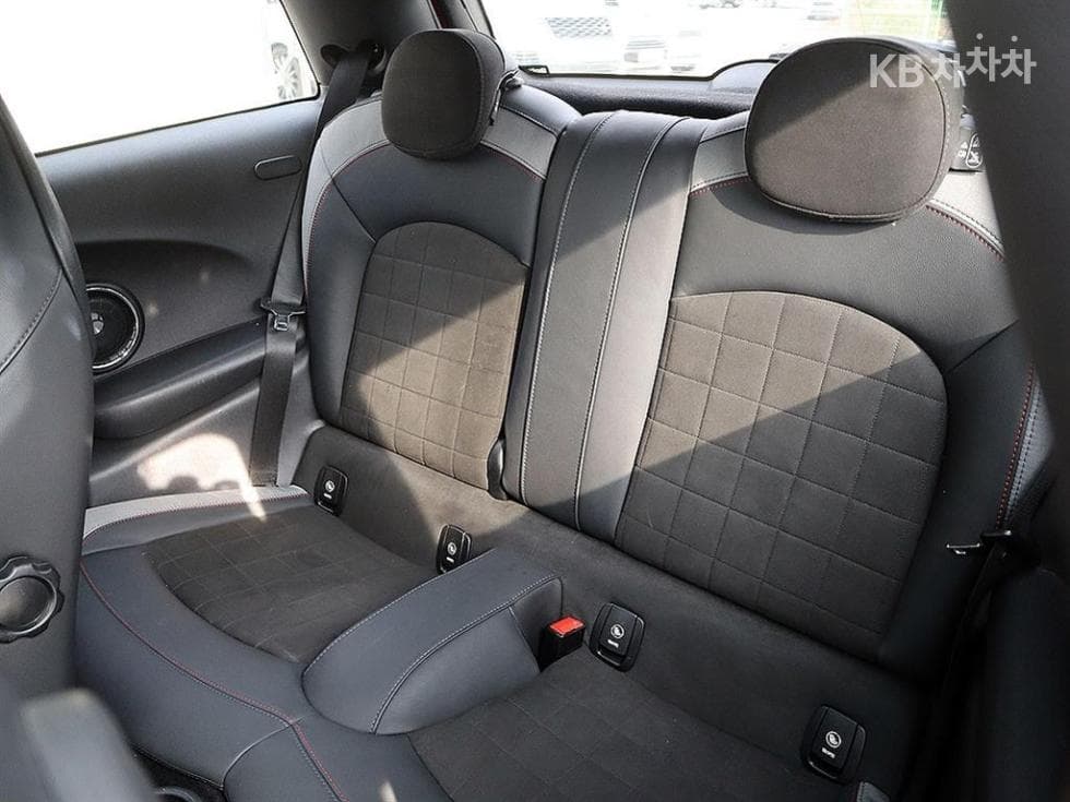 Mini Cooper 3도어S 2.0 JCW Standard - 7