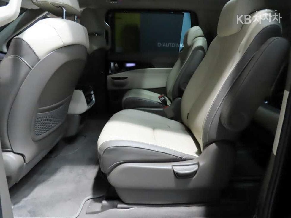 Киа Канивал 4-то поколениеG3.5 GDI 7-местен (Лимузин) Signature - 25