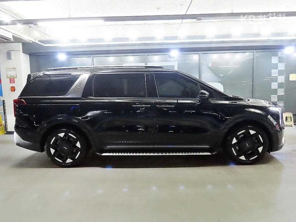 Kia The New (facelift) Carnival 4th generationD2.2 9-seater Noblesse - 3