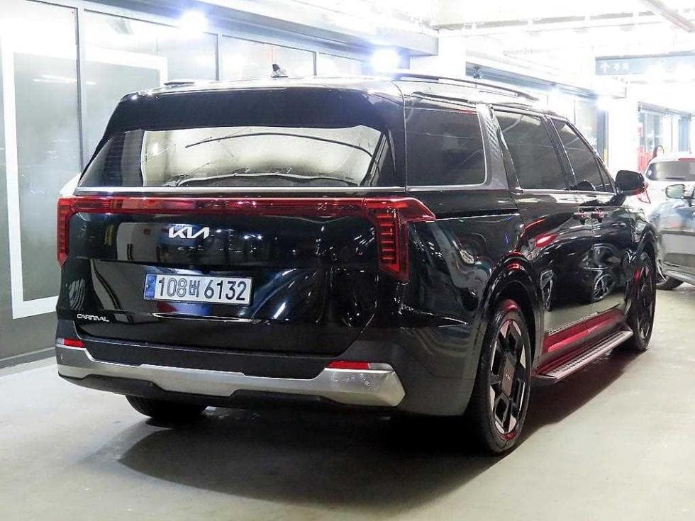 Kia The New (facelift) Carnival 4th generationD2.2 9-seater Noblesse - 4