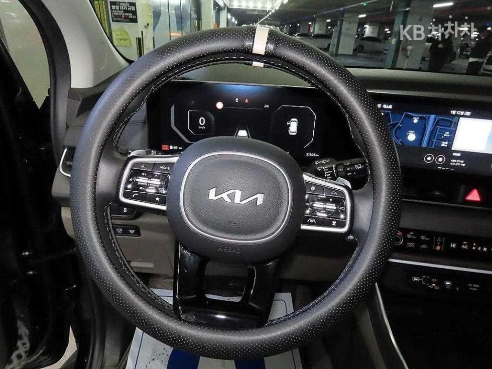 Kia The New (facelift) Carnival 4th generationD2.2 9-seater Noblesse - 8