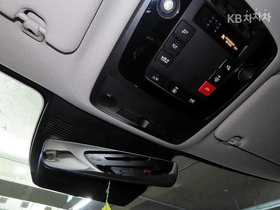 Kia The New (facelift) Carnival 4th generationD2.2 9-seater Noblesse - 14