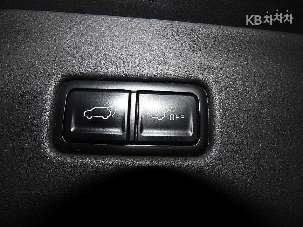 Kia The New (facelift) Carnival 4th generationD2.2 9-seater Noblesse - 15