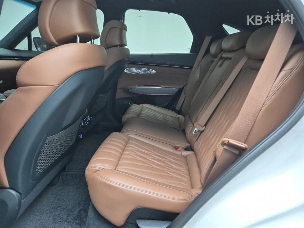 Дженезис GV70Бензин 2.5T AWD - 12