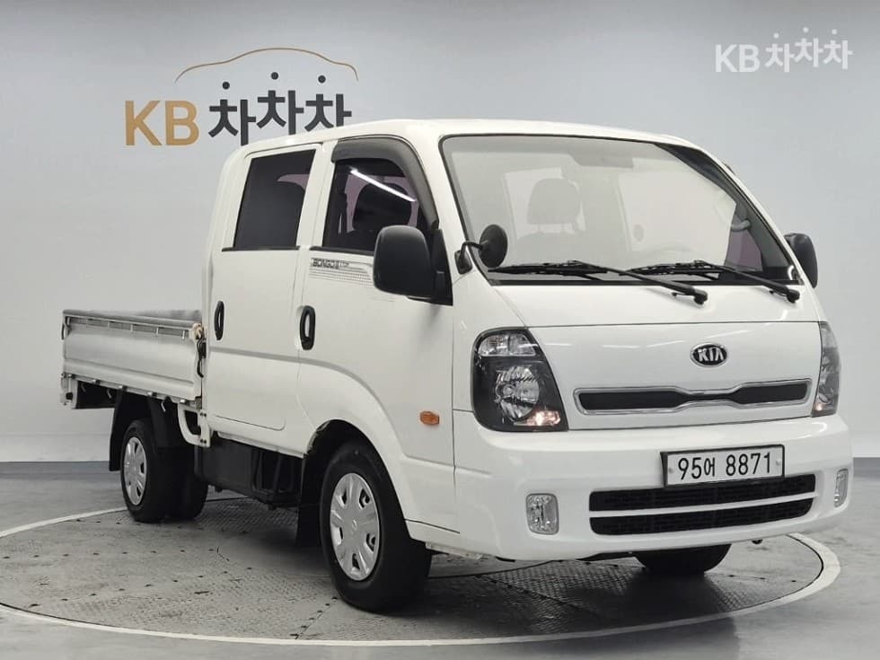 Киа Бонго 3 (лек)1 тон Удължено междуосие Двойна Кабина CRDi DLX DLX - 4