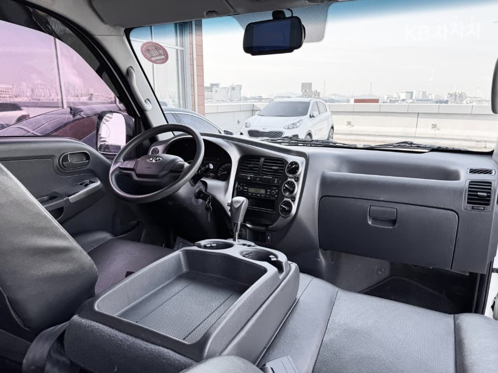 Киа Бонго 3 (лек)1 тон Удължено междуосие Двойна Кабина CRDi DLX DLX - 6