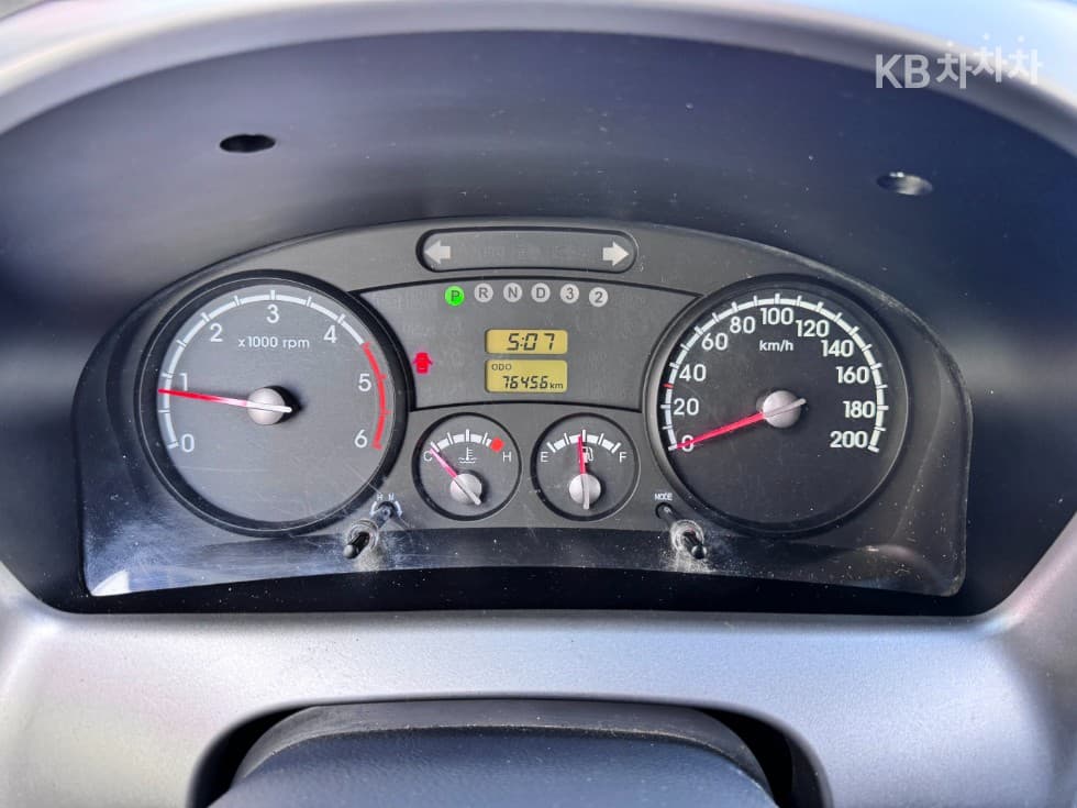 Киа Бонго 3 (лек)1 тон Удължено междуосие Двойна Кабина CRDi DLX DLX - 16