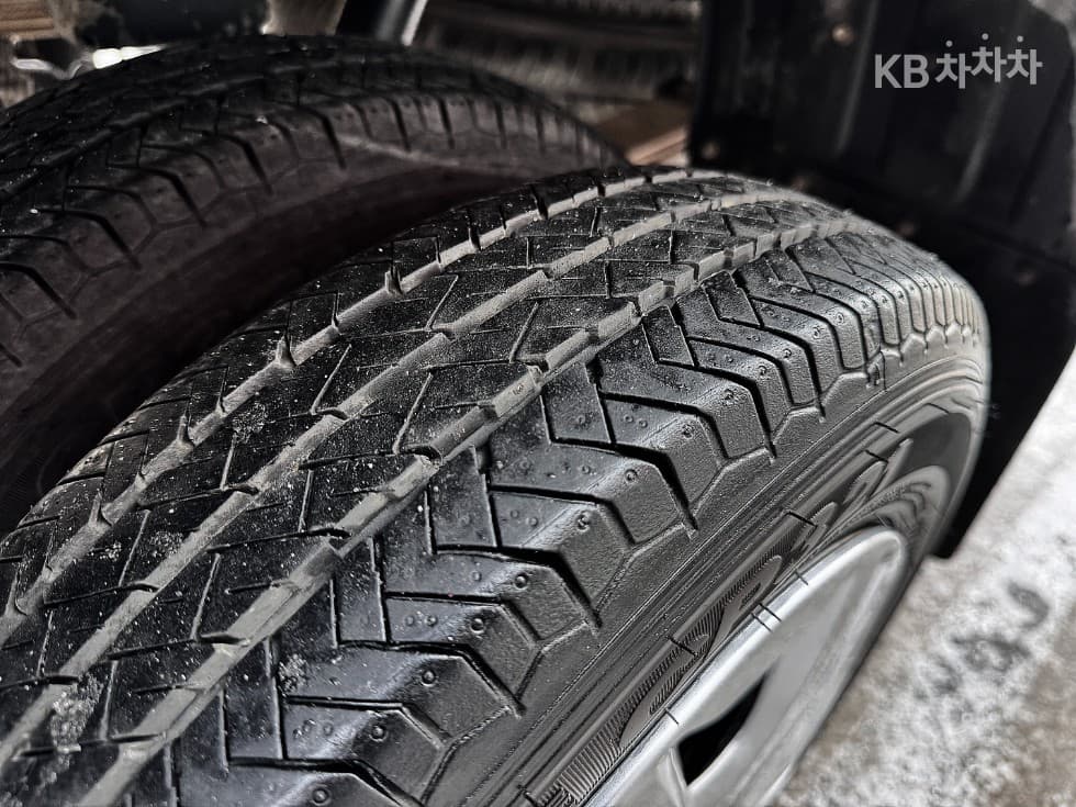 Киа Бонго 3 (лек)1 тон Удължено междуосие Двойна Кабина CRDi DLX DLX - 19