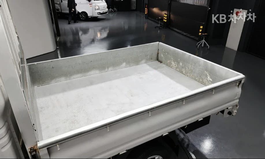 Киа Бонго 3 (лек)1 тон Удължено междуосие Двойна Кабина CRDi DLX DLX - 5