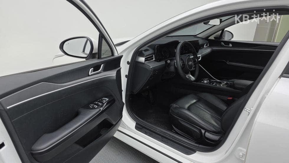 Киа K5 3-토 поколение2.0 Бензин Тренди - 13